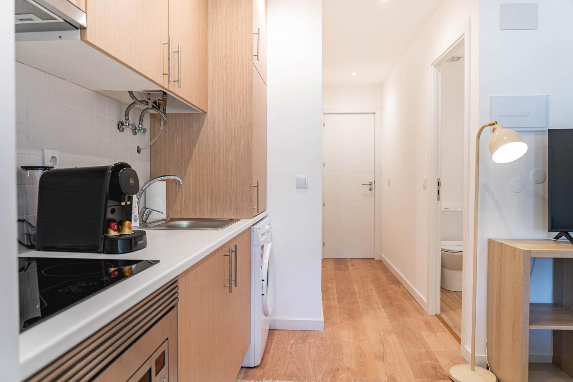Blue Charm - Campolide Apartment